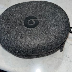 Beats by Dre Headphone Case